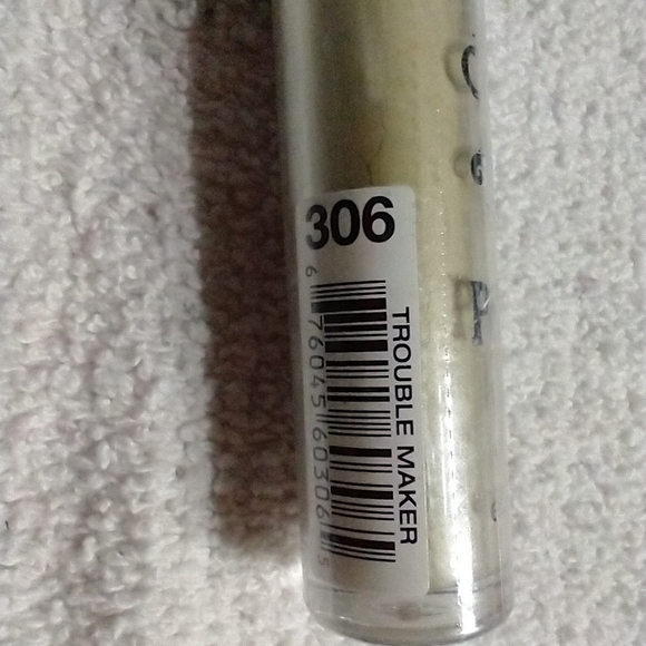 Hard candy powder keg loose eyeshadow 306 trouble maker - Picture 2 of 2